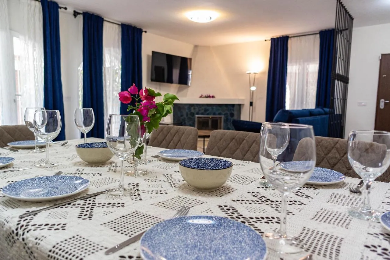 Villa Yanna بينالماذينا